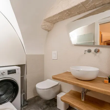 Guesthost - Casita 32