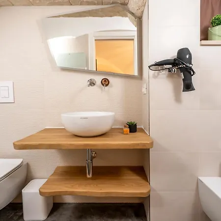 Guesthost - Casita 32