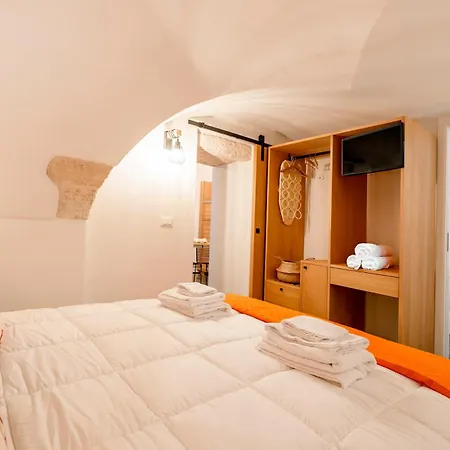 Guesthost - Casita 32